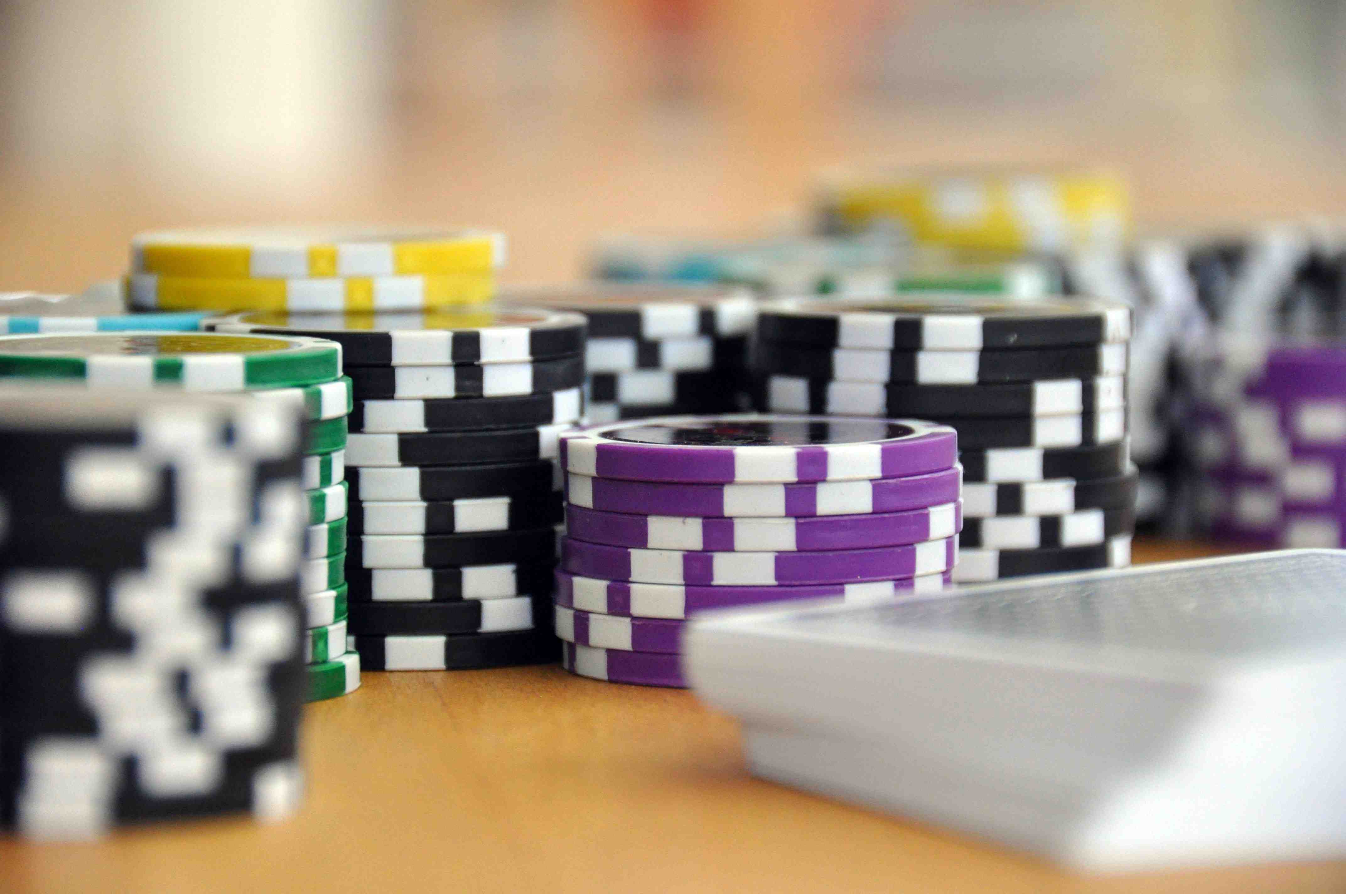 Balanced casino style entertainment on ck33 apk with 18 plus responsibility